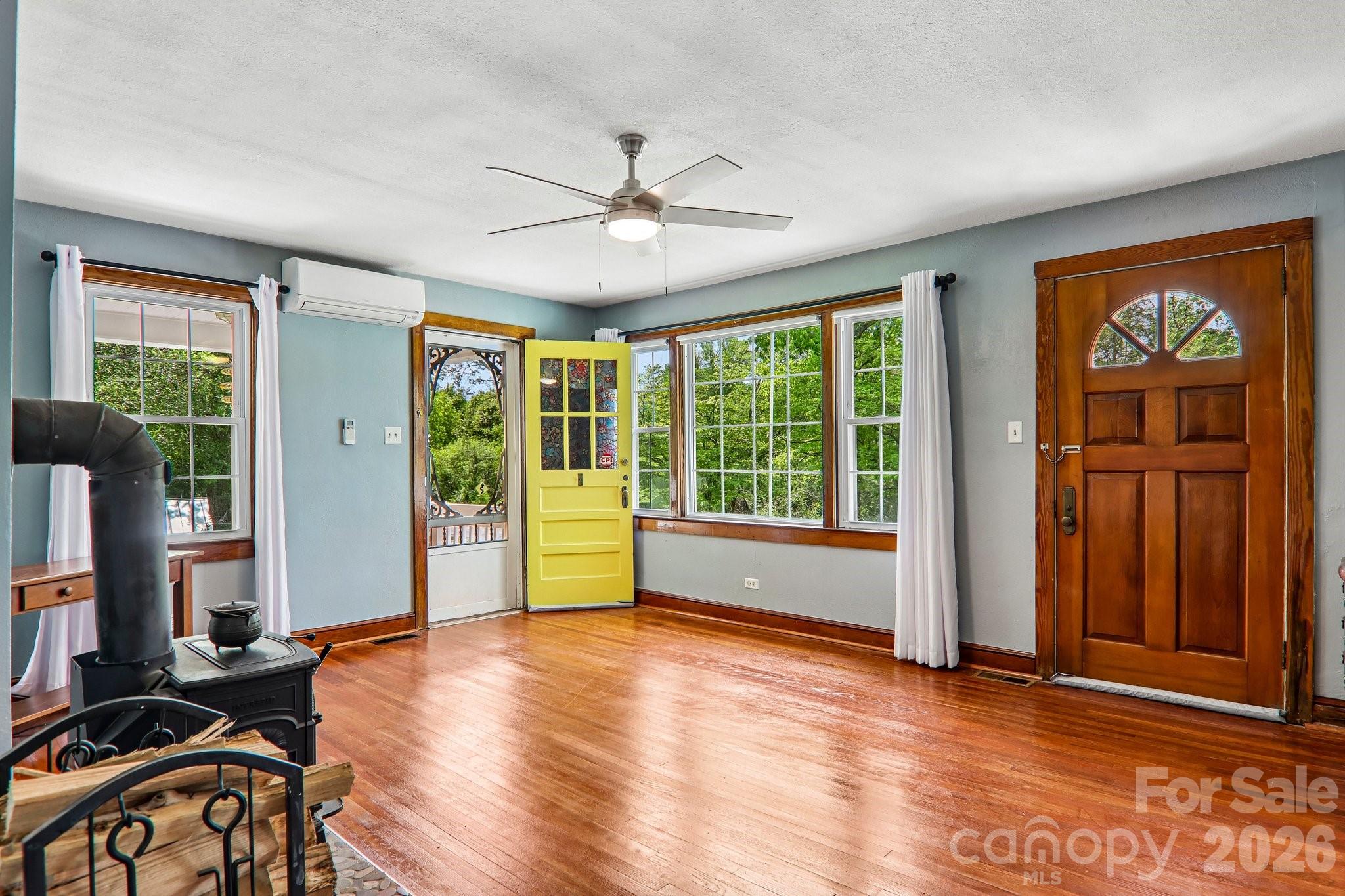 2627 White Oak Road Burnsville NC 28714