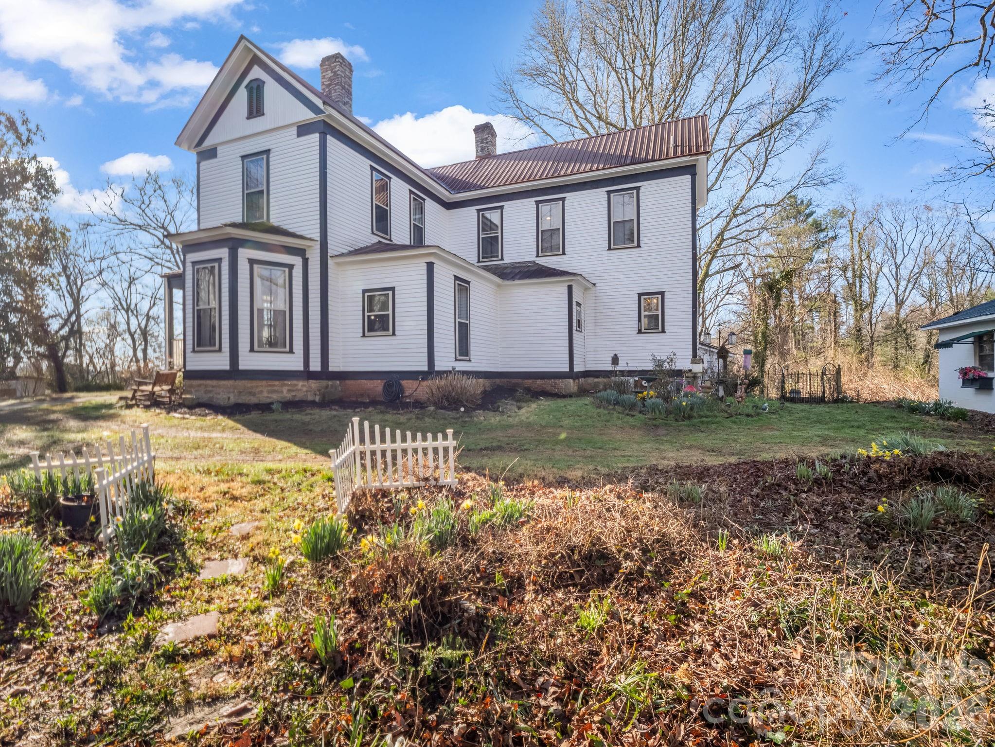 219 Stoney Mountain Road Hendersonville NC 28791