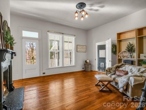 219 Stoney Mountain Road Hendersonville NC 28791