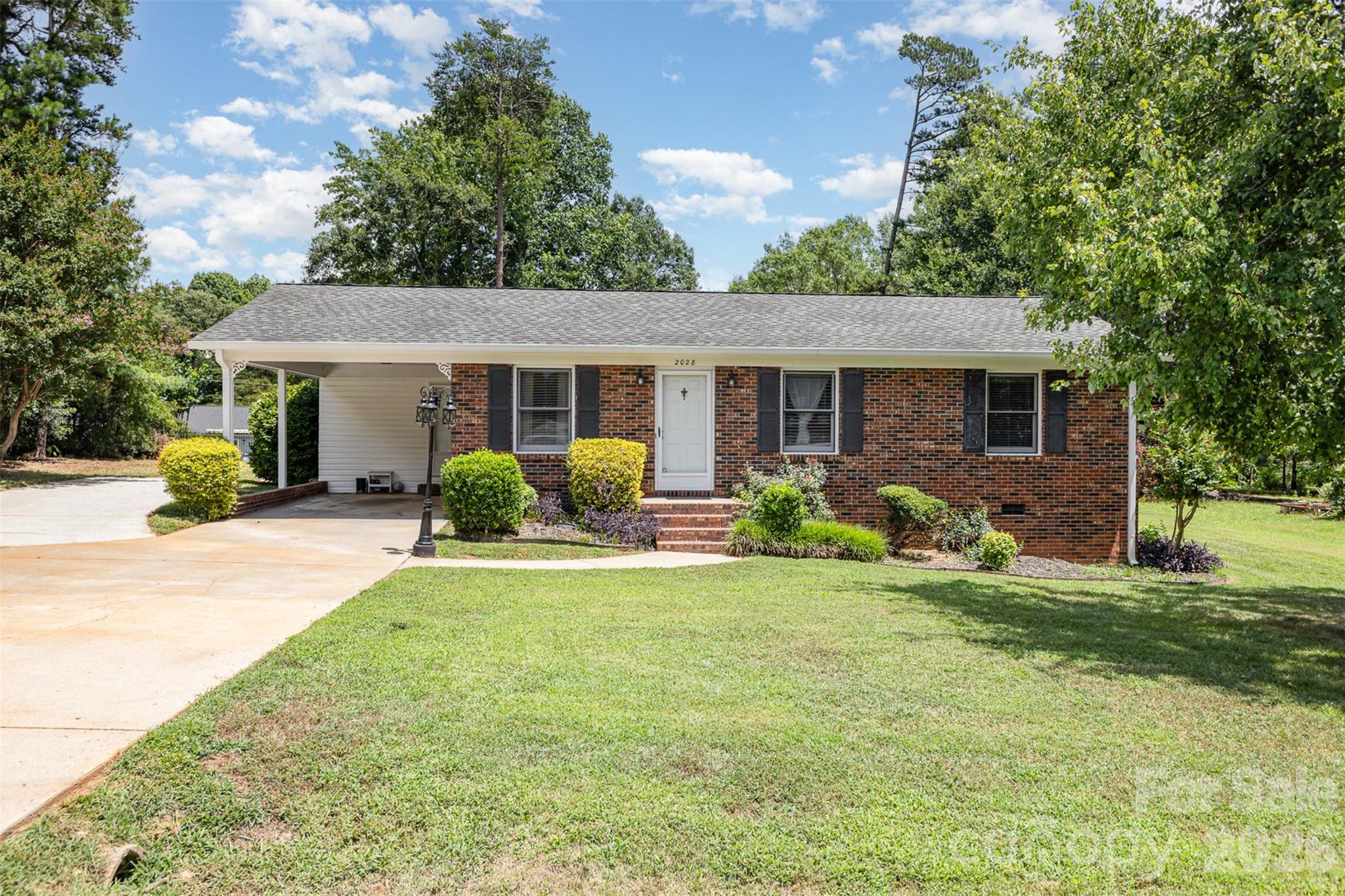2028 Rock Springs Circle Denver NC 28037