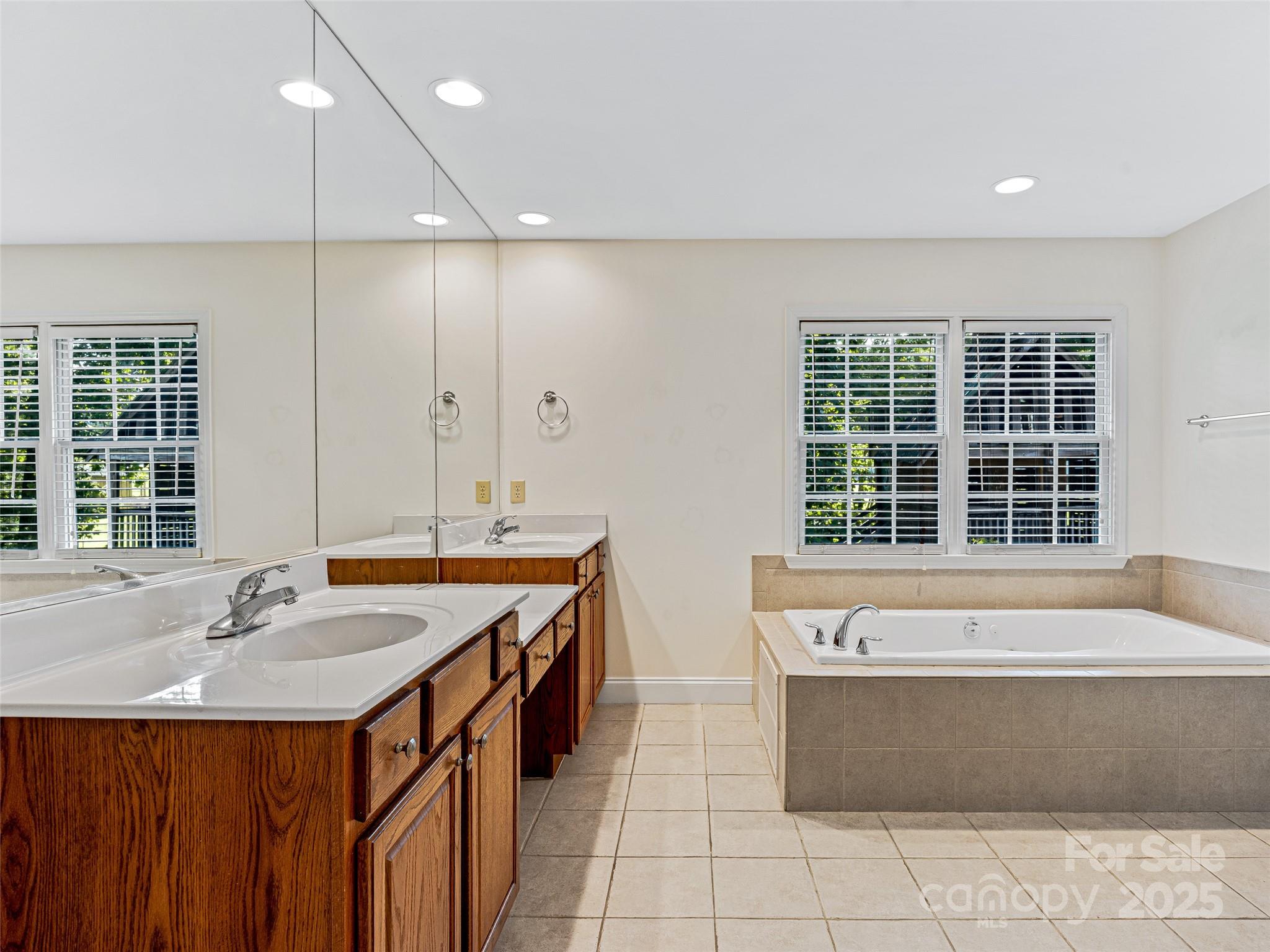 12 Whitleigh Court Arden NC 28704