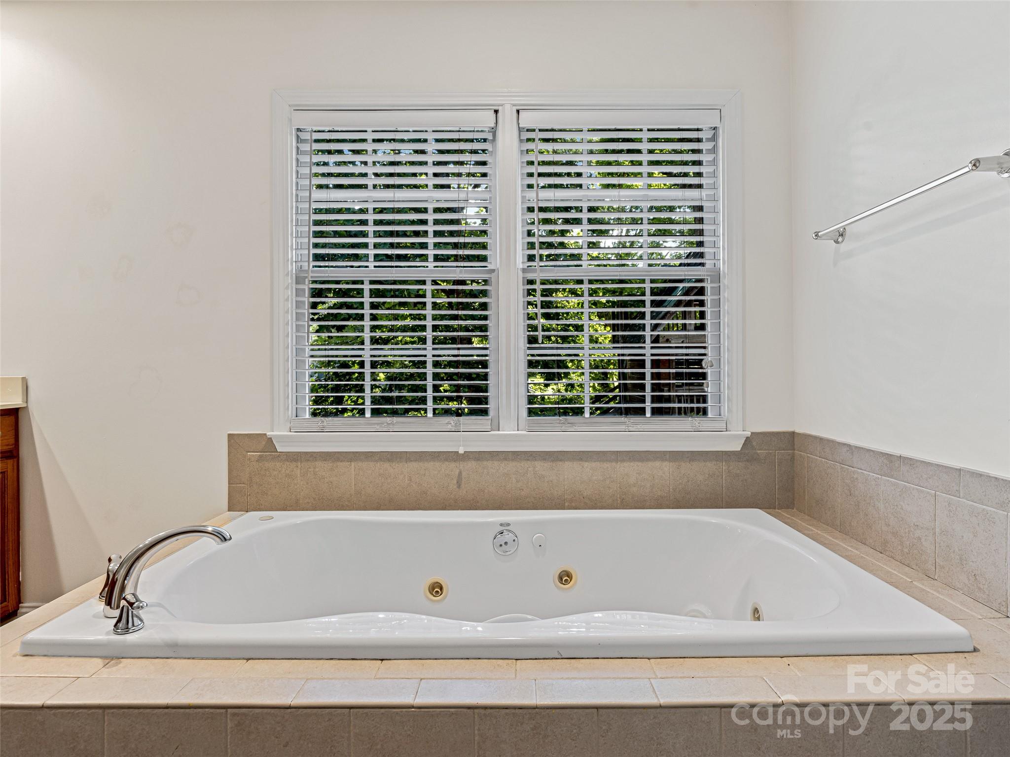 12 Whitleigh Court Arden NC 28704