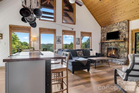 694 Boulder Road Marshall NC 28753