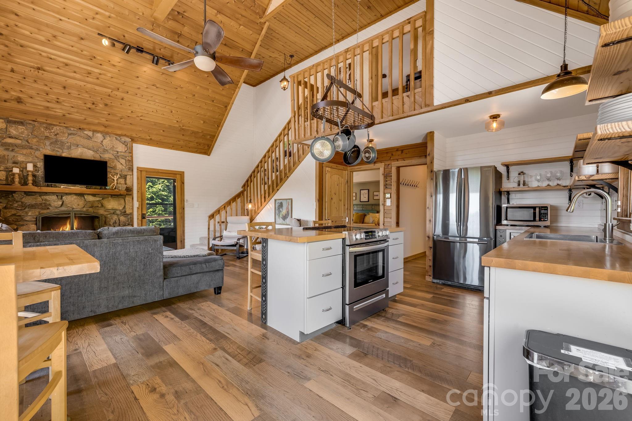 694 Boulder Road Marshall NC 28753