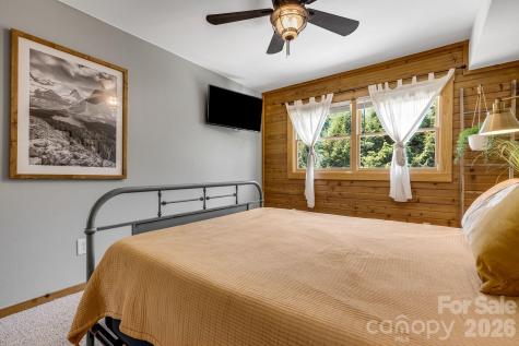 694 Boulder Road Marshall NC 28753