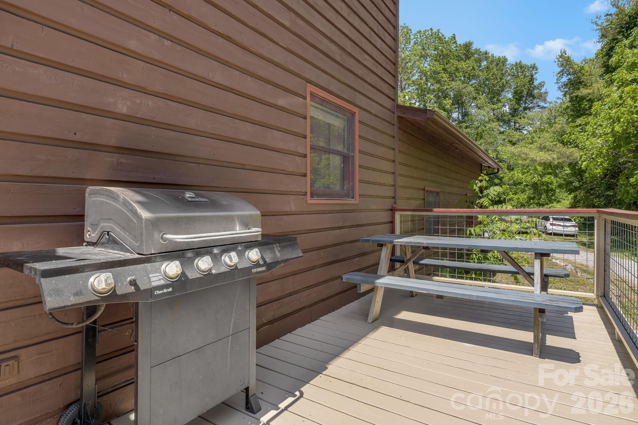 694 Boulder Road Marshall NC 28753