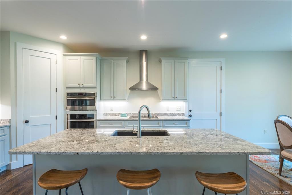28 Ledgestone Drive Fairview NC 28730