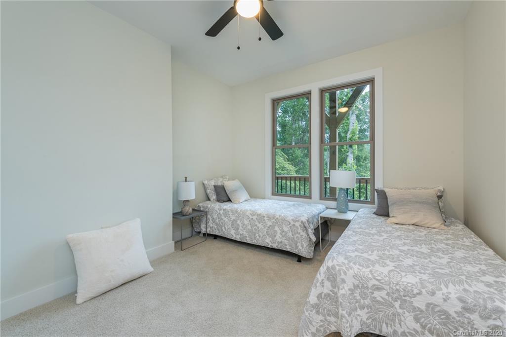28 Ledgestone Drive Fairview NC 28730