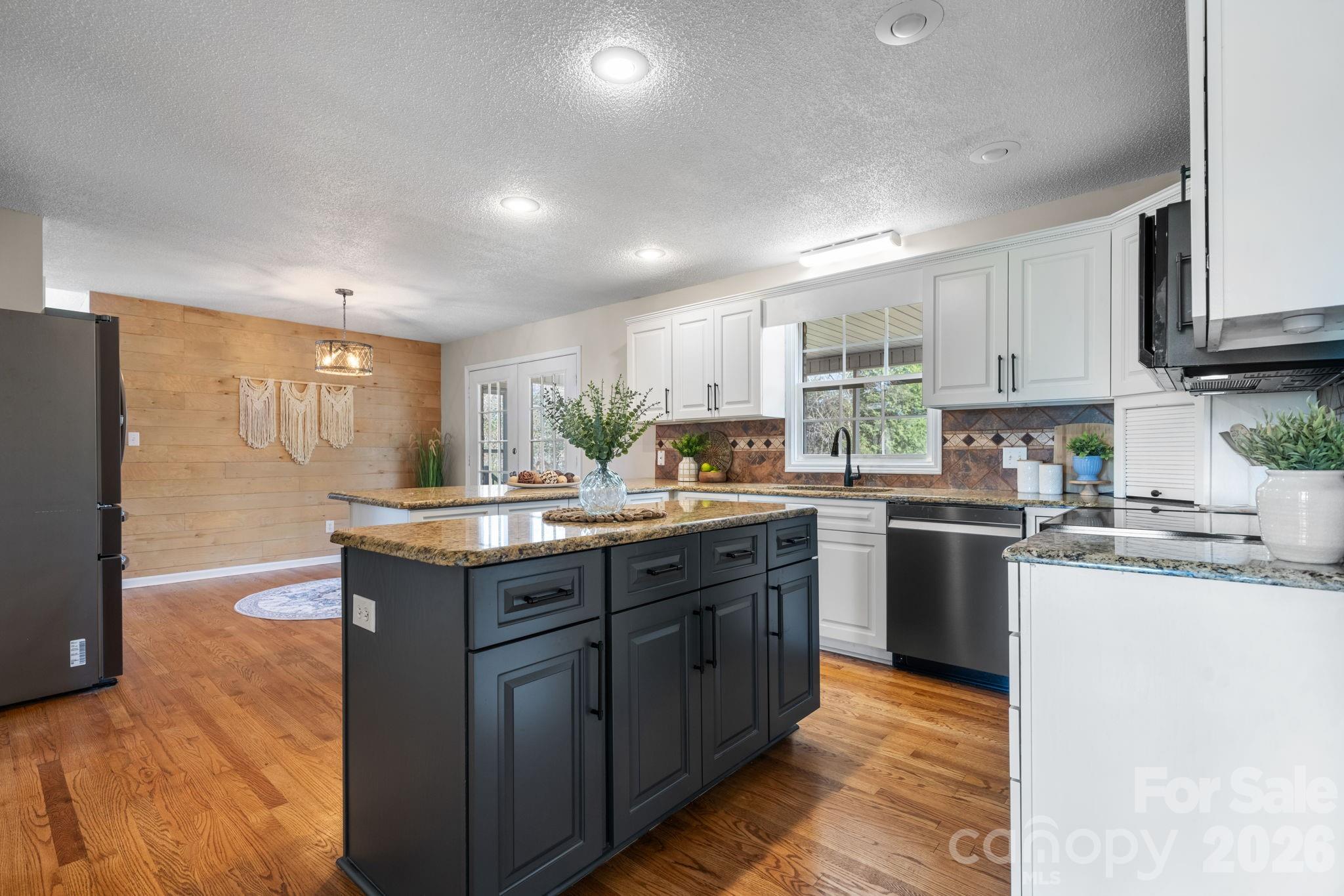 1801 Twin Ponds Drive Hickory NC 28602