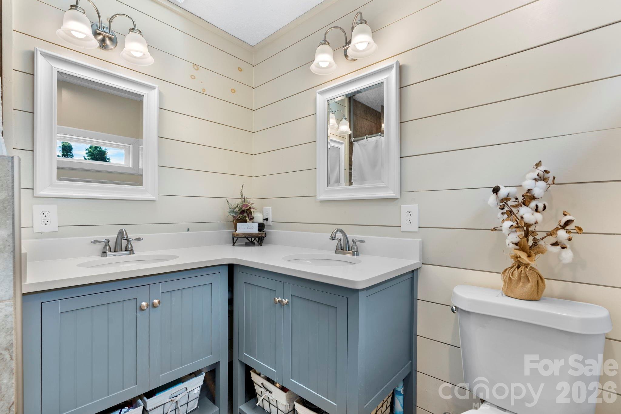 1801 Twin Ponds Drive Hickory NC 28602