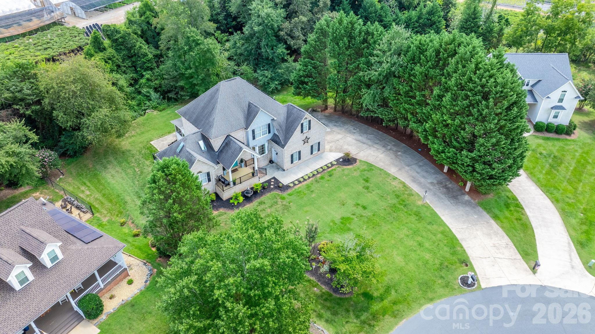 1801 Twin Ponds Drive Hickory NC 28602
