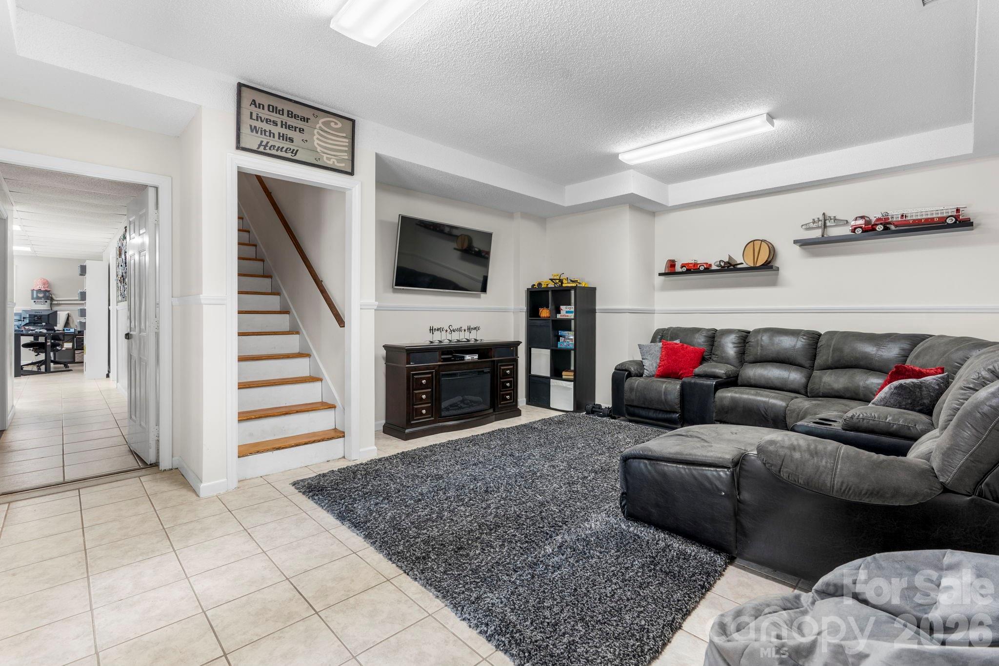 1801 Twin Ponds Drive Hickory NC 28602