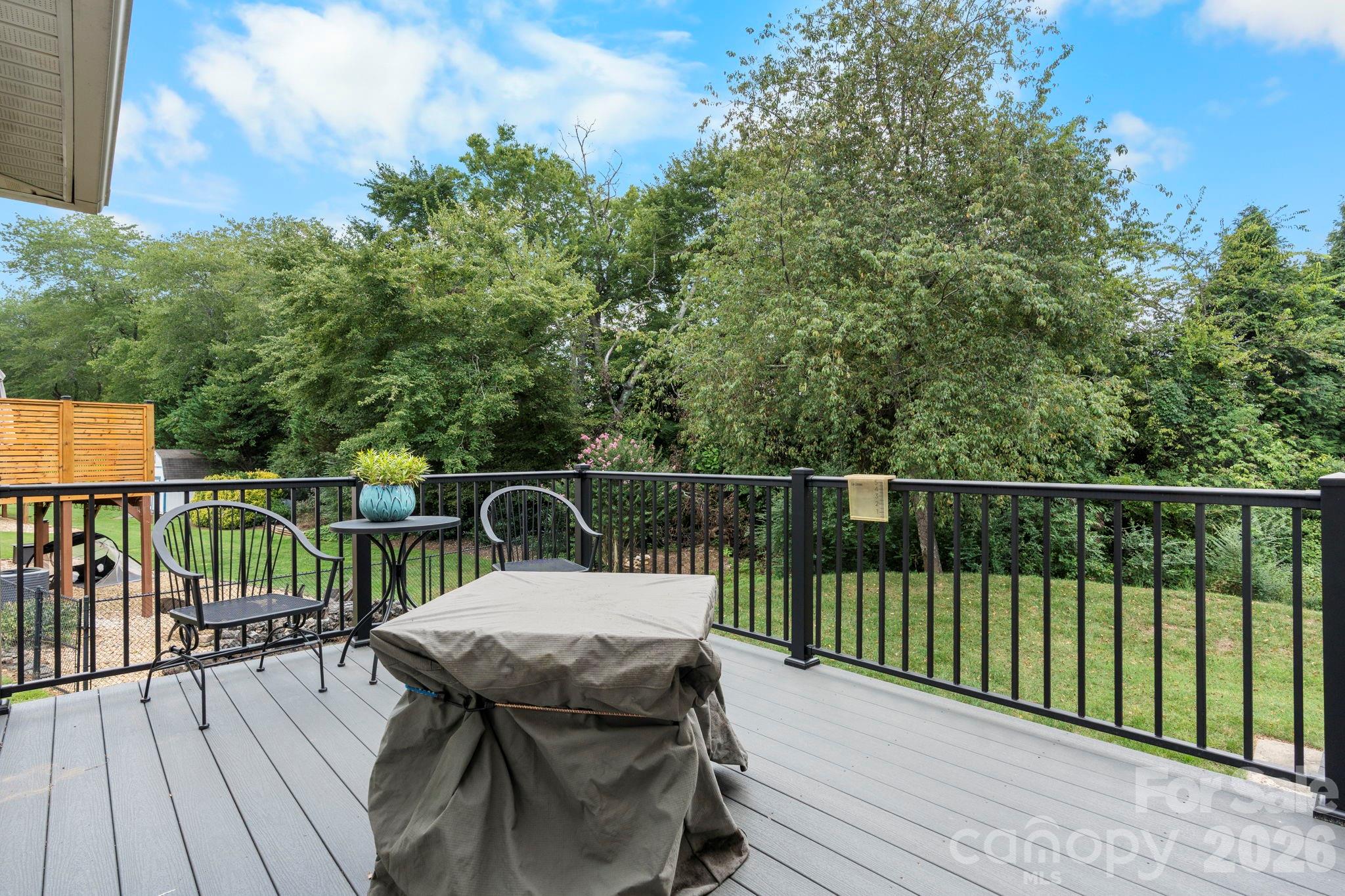 1801 Twin Ponds Drive Hickory NC 28602