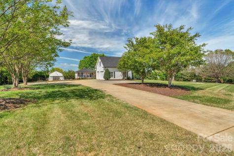 8698 Rocky River Road Harrisburg NC 28075