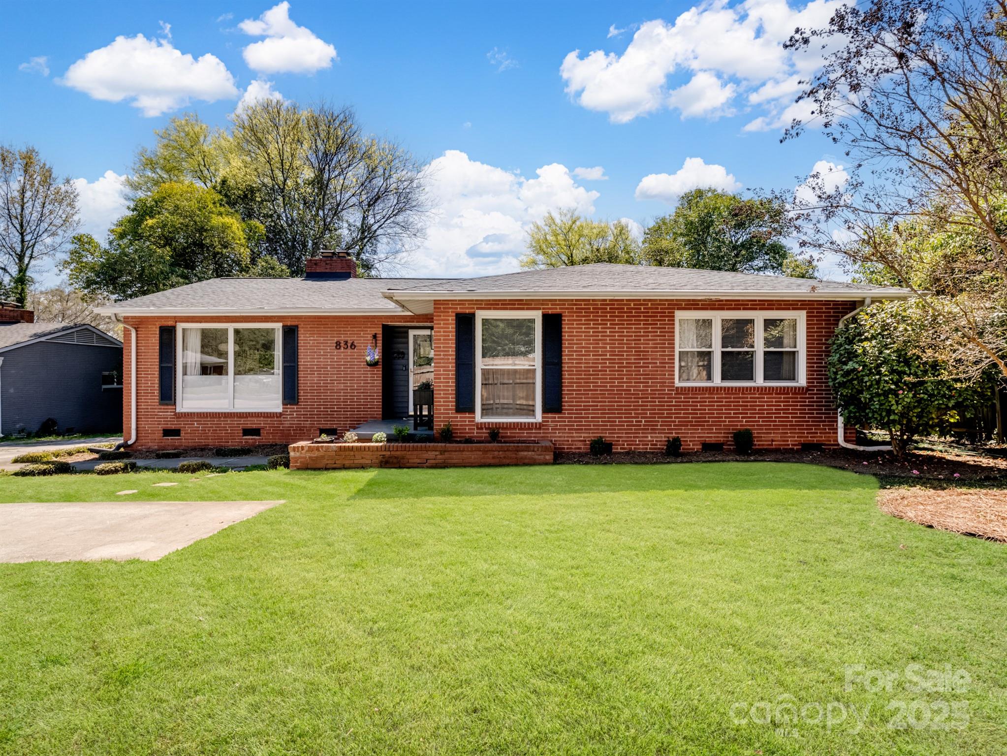 836 E Woodlawn Road Charlotte NC 28209
