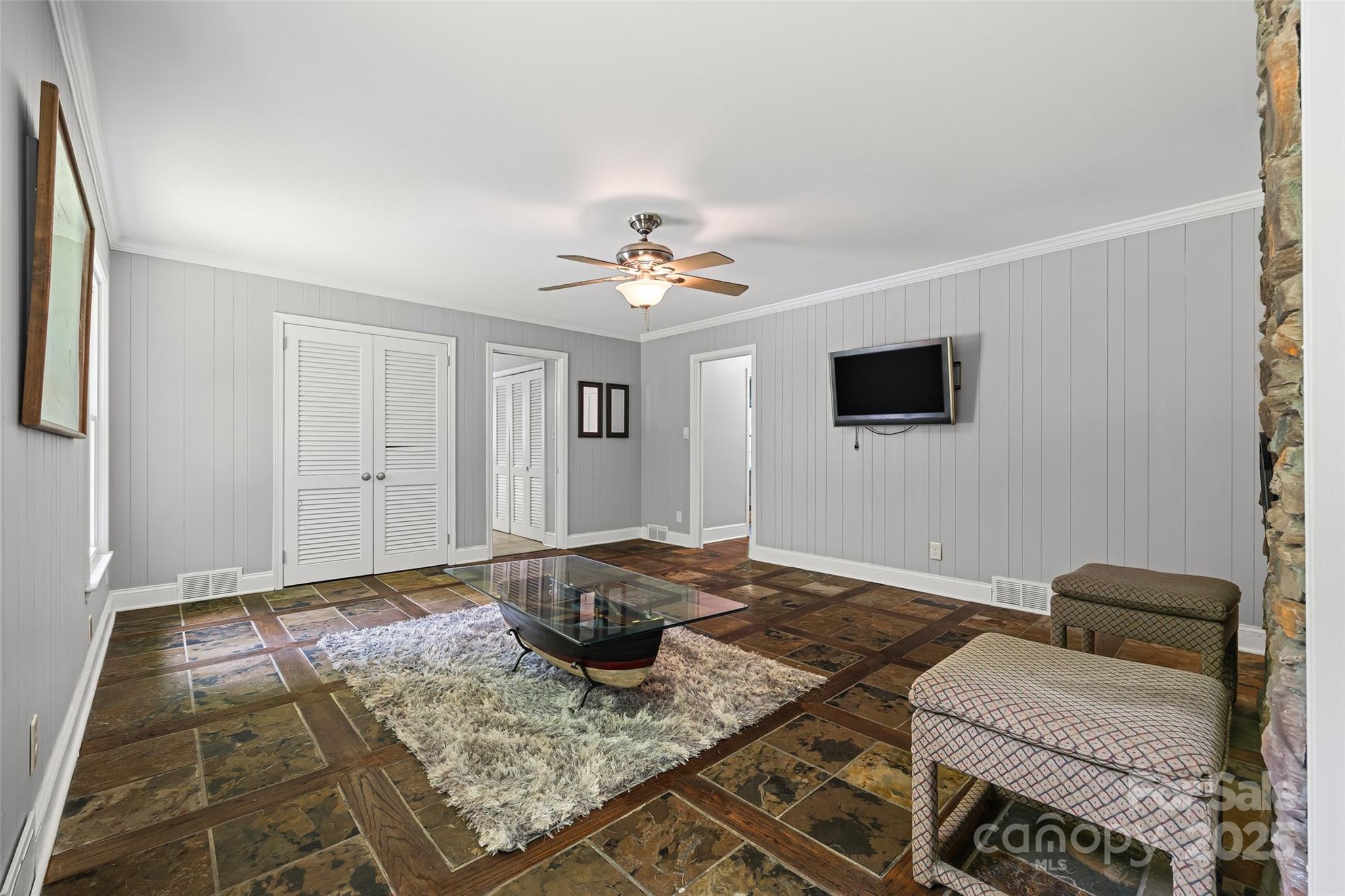 1045 Dooley Drive Charlotte NC 28227