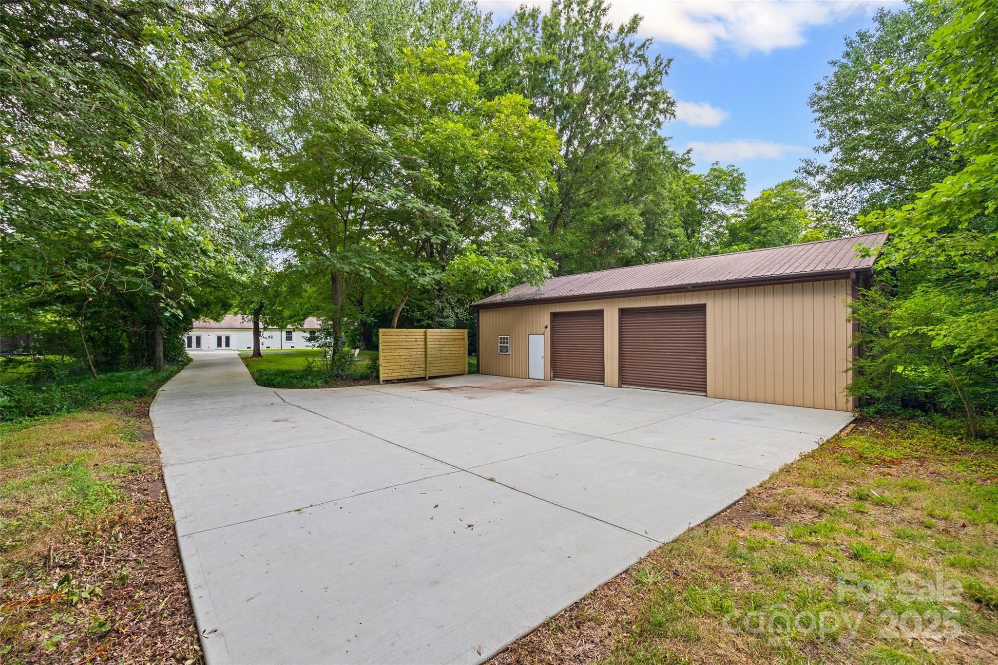 1045 Dooley Drive Charlotte NC 28227