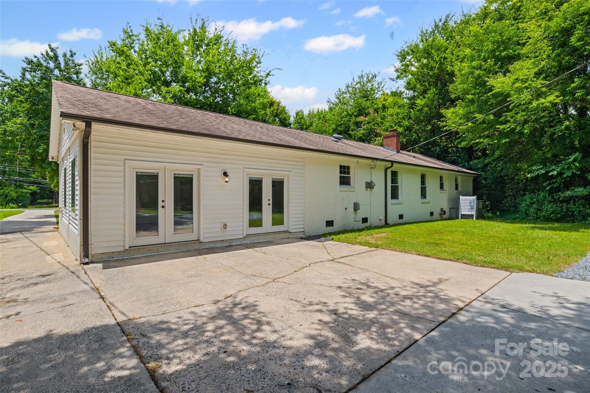 1045 Dooley Drive Charlotte NC 28227