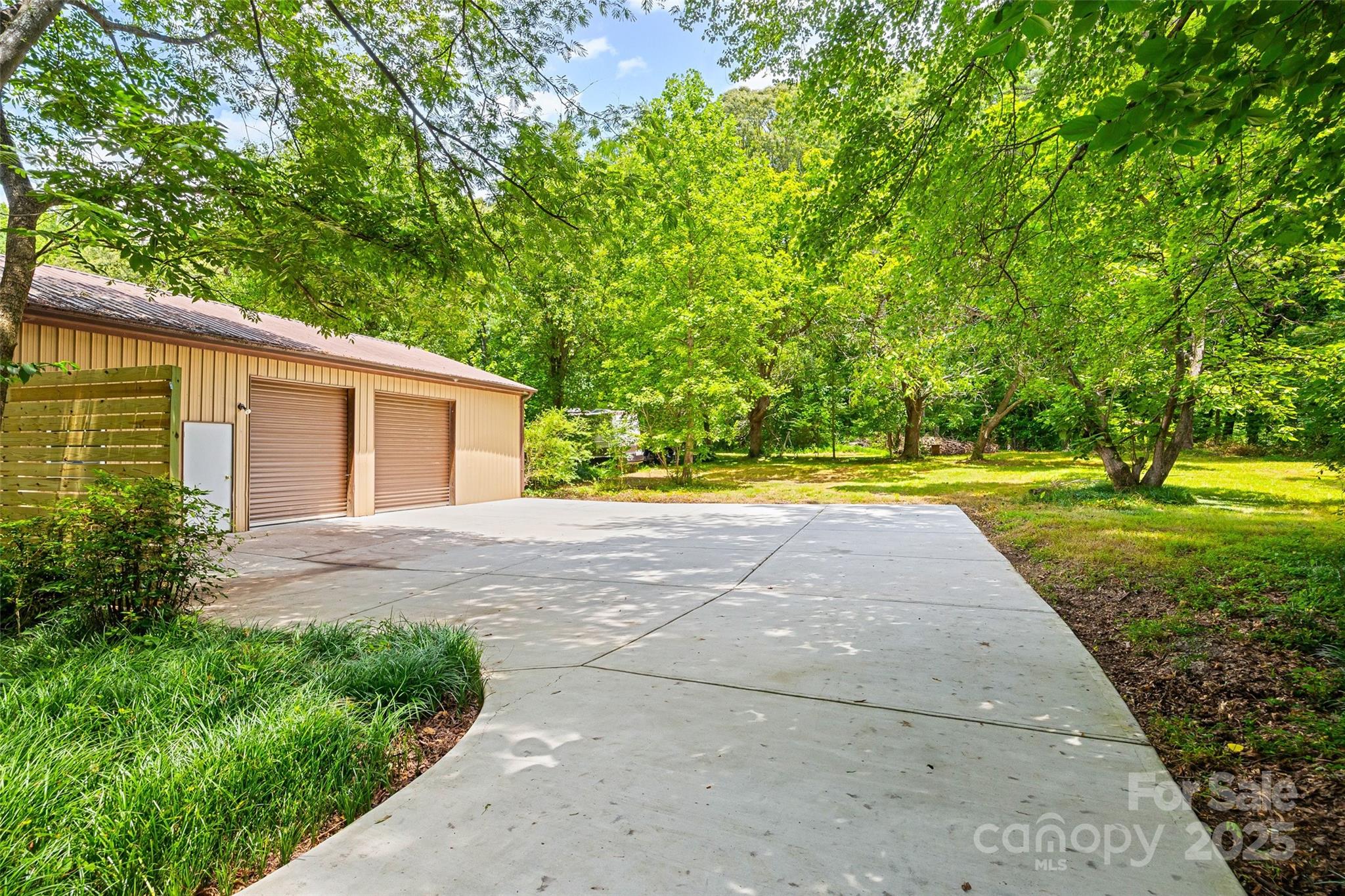 1045 Dooley Drive Charlotte NC 28227