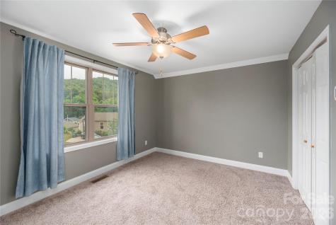 5 Declan Drive Weaverville NC 28787