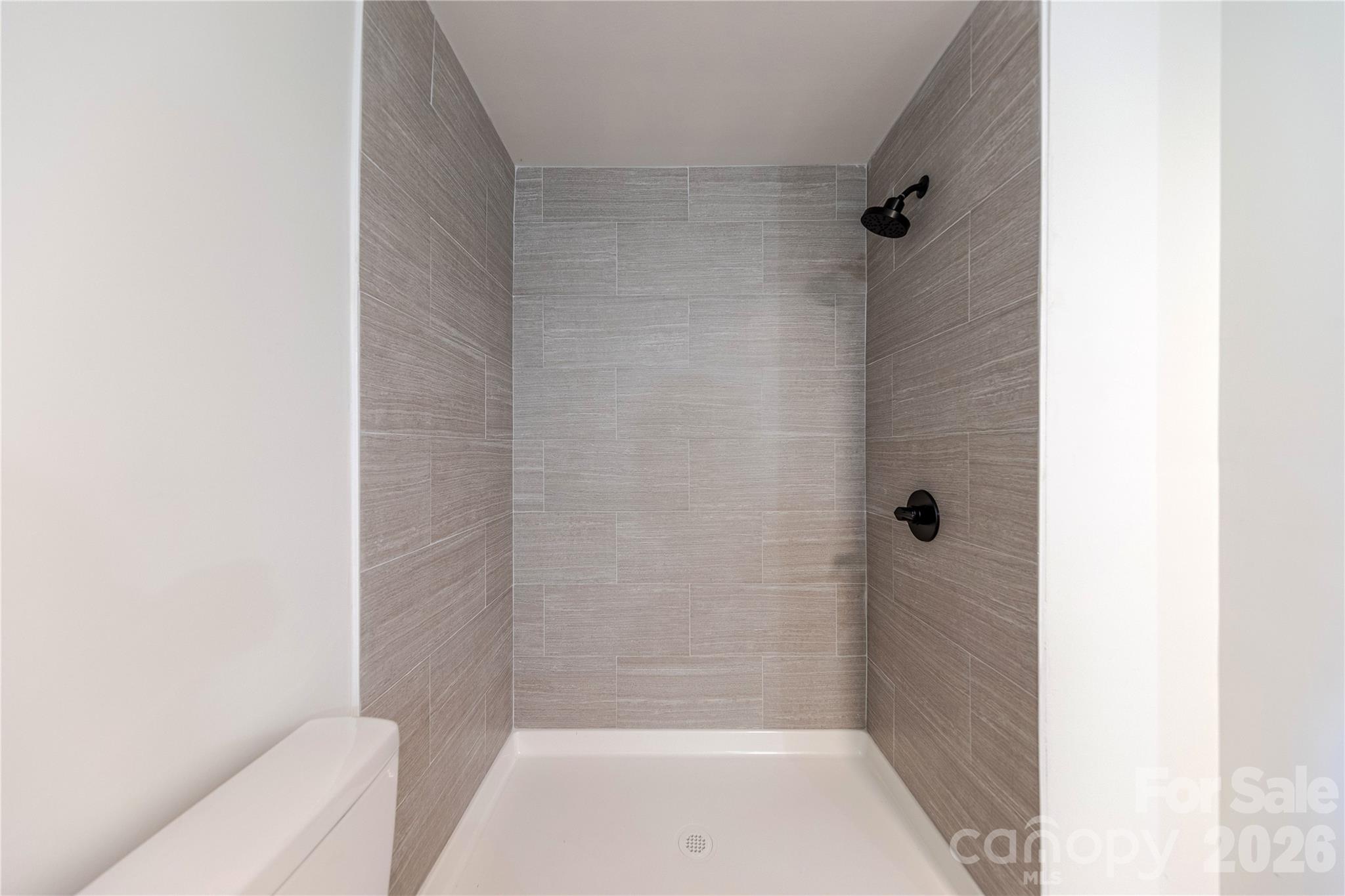 214 E Washington Avenue Bessemer City NC 28016