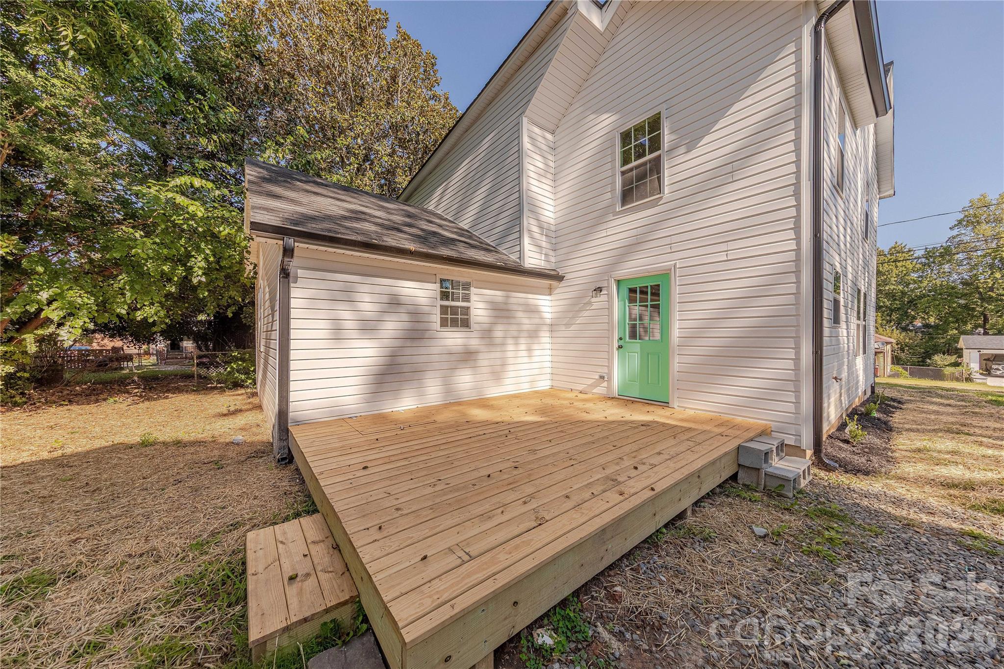 214 E Washington Avenue Bessemer City NC 28016