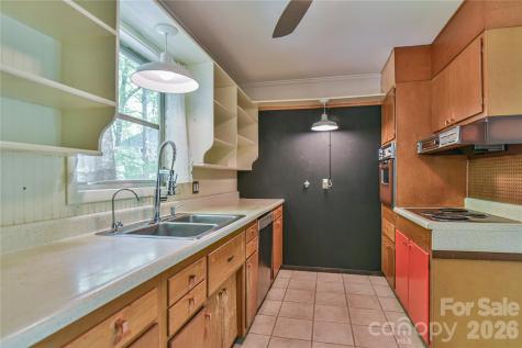 1 Hillcrest Lane Black Mountain NC 28711