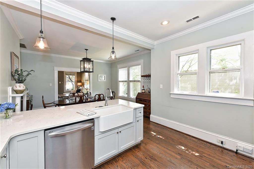 417 Hawthorne Lane Charlotte NC 28204