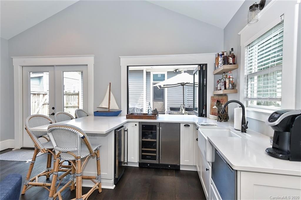 417 Hawthorne Lane Charlotte NC 28204