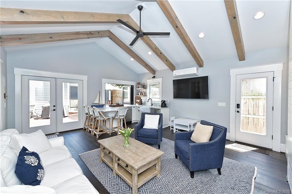 417 Hawthorne Lane Charlotte NC 28204