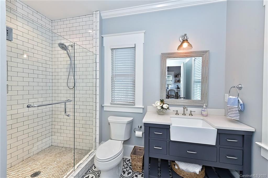 417 Hawthorne Lane Charlotte NC 28204