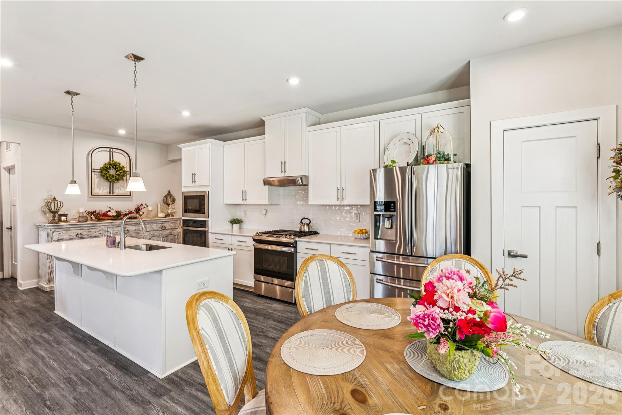 5042 Summer Surprise Lane Charlotte NC 28215