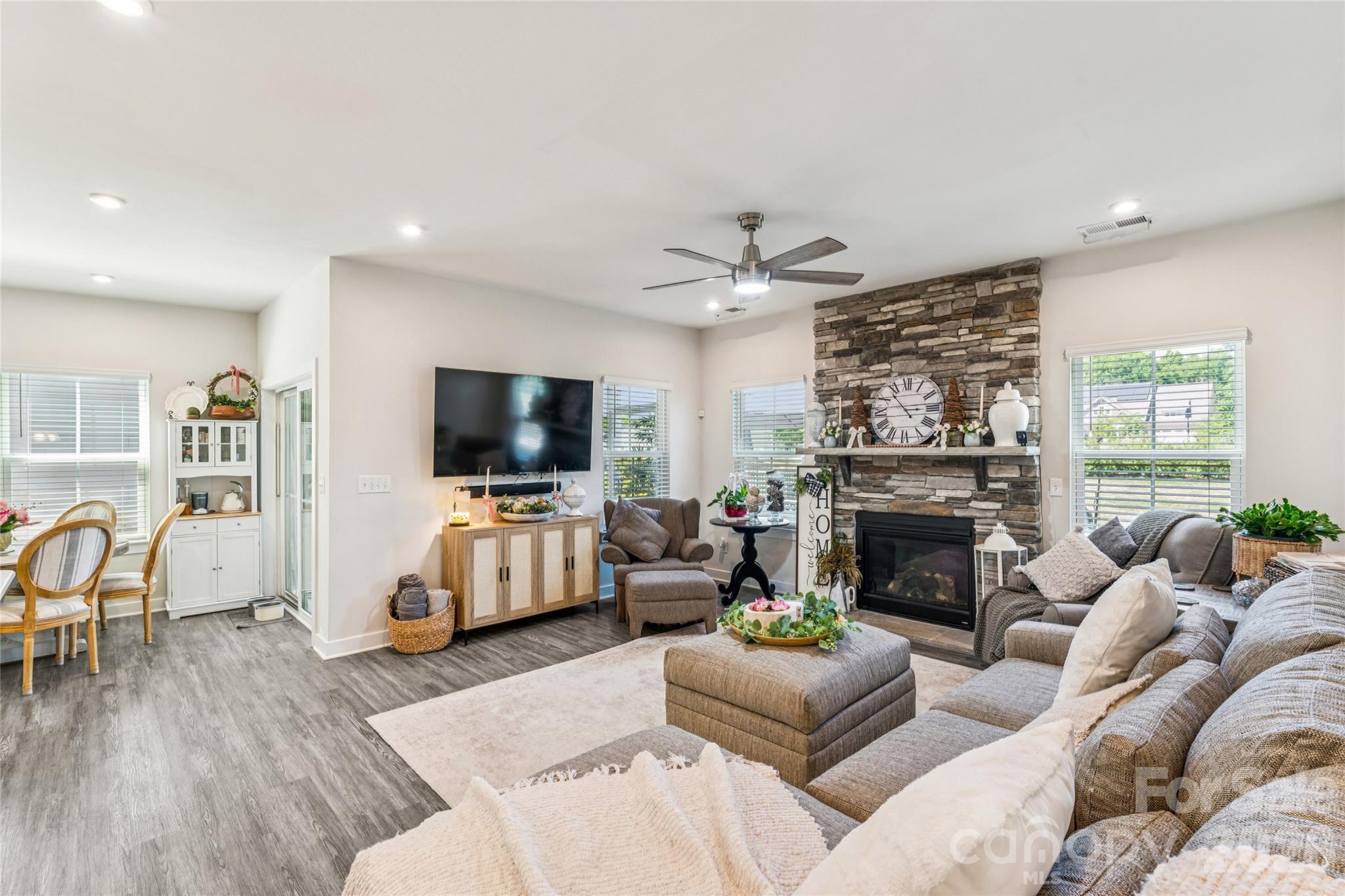 5042 Summer Surprise Lane Charlotte NC 28215