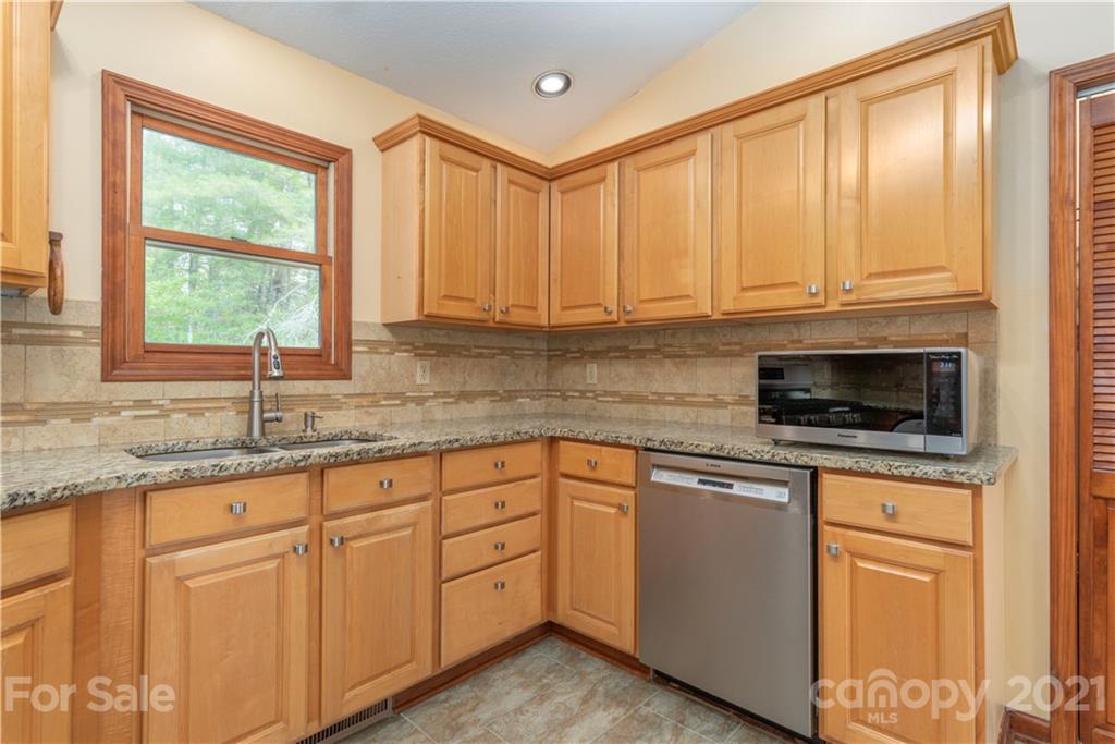 47 Sams Road Weaverville NC 28787