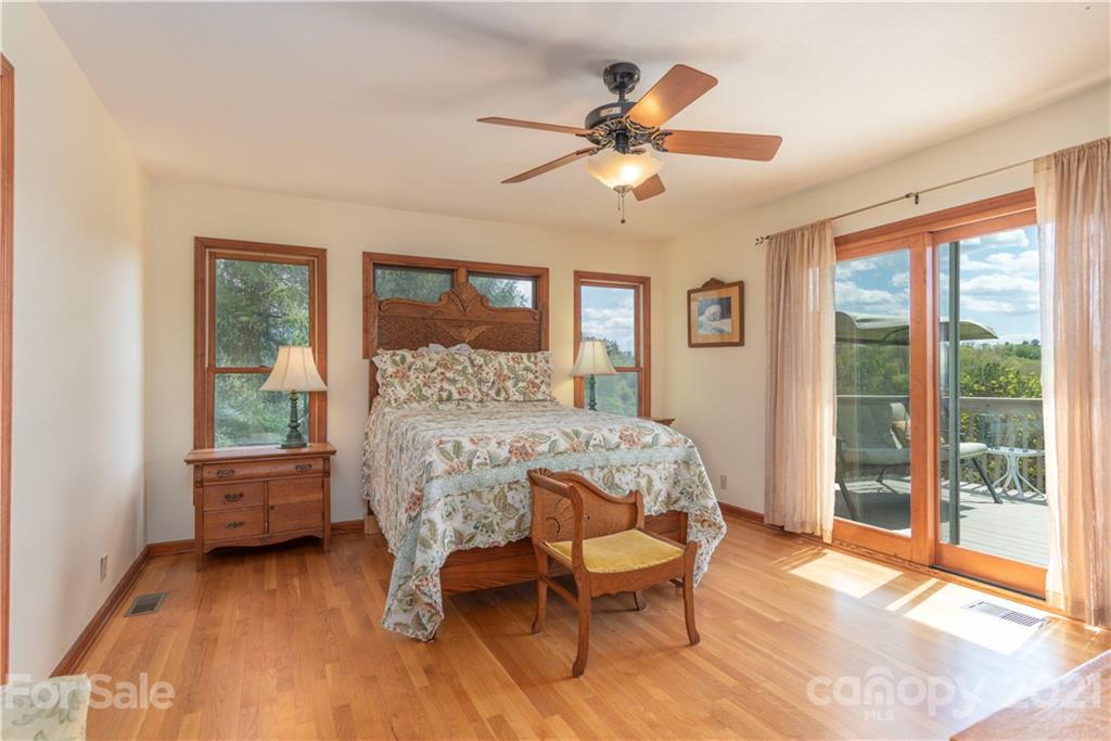 47 Sams Road Weaverville NC 28787