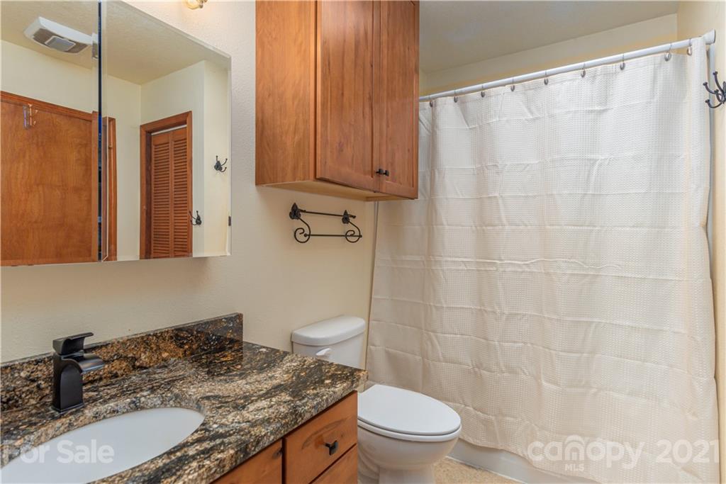 47 Sams Road Weaverville NC 28787