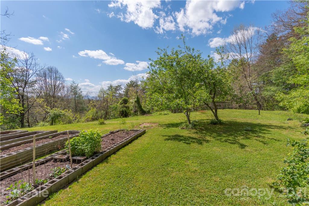 47 Sams Road Weaverville NC 28787