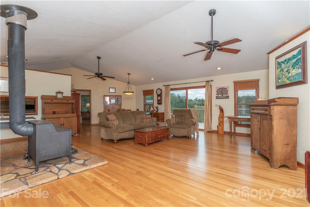 47 Sams Road Weaverville NC 28787