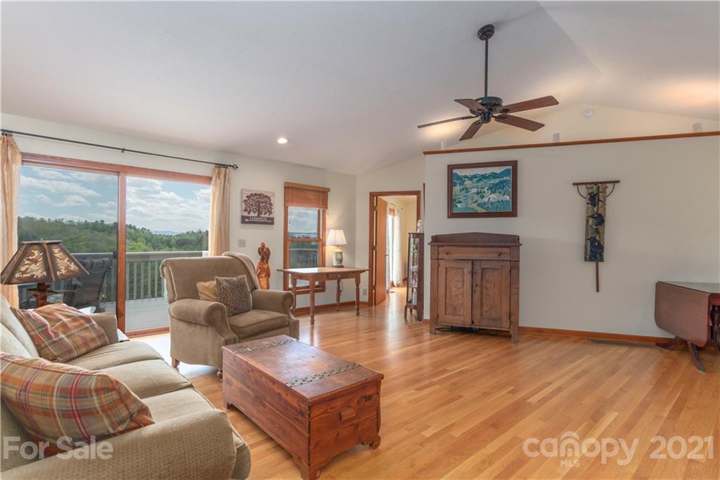 47 Sams Road Weaverville NC 28787