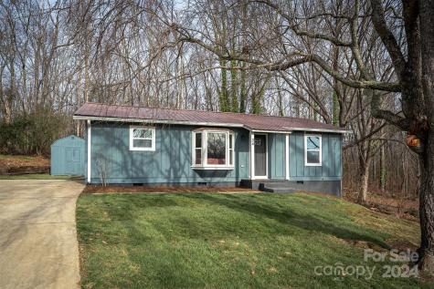 34 Fox Run Drive Fairview NC 28730