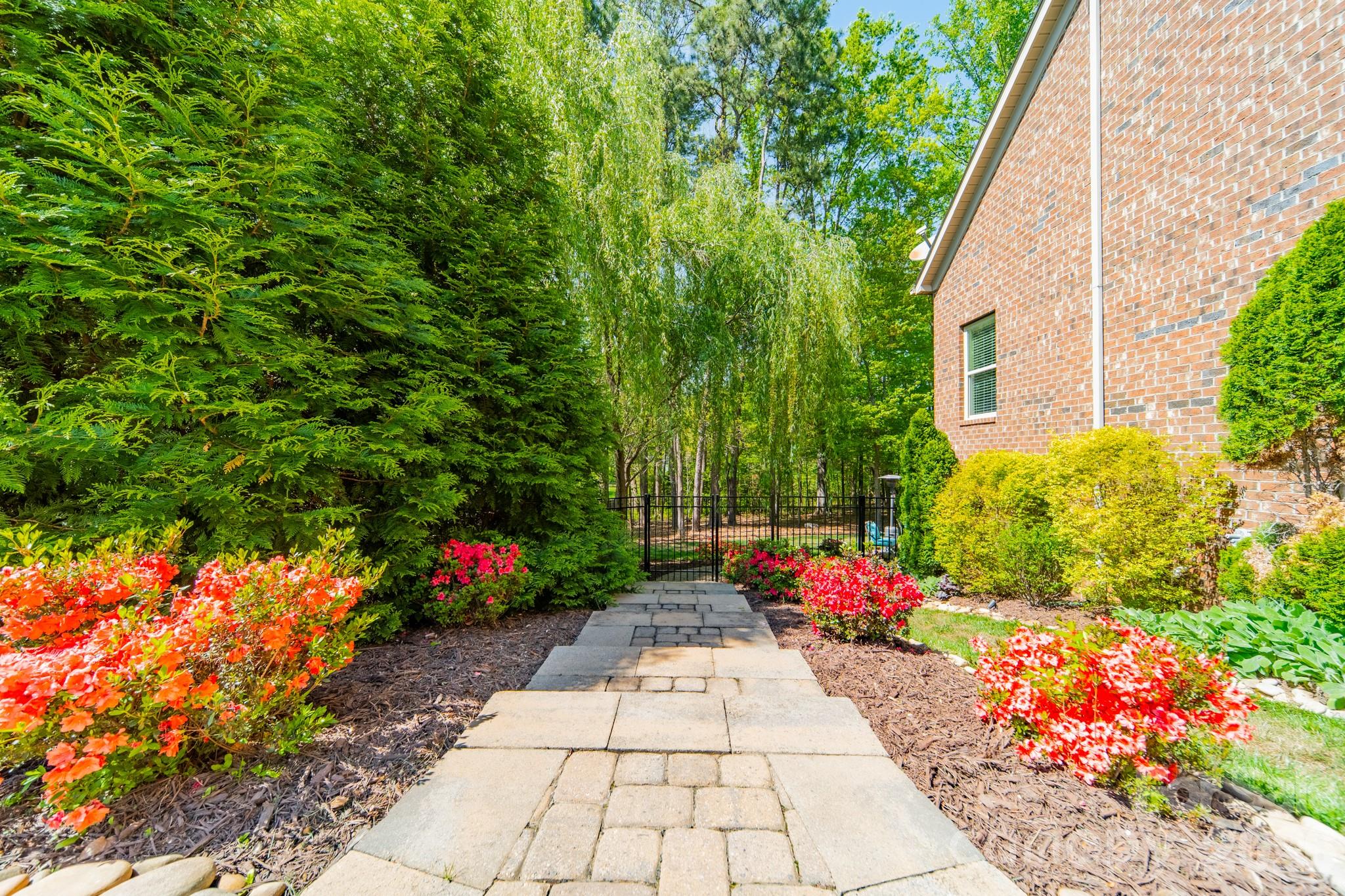 800 Hidden Pond Lane Waxhaw NC 28173