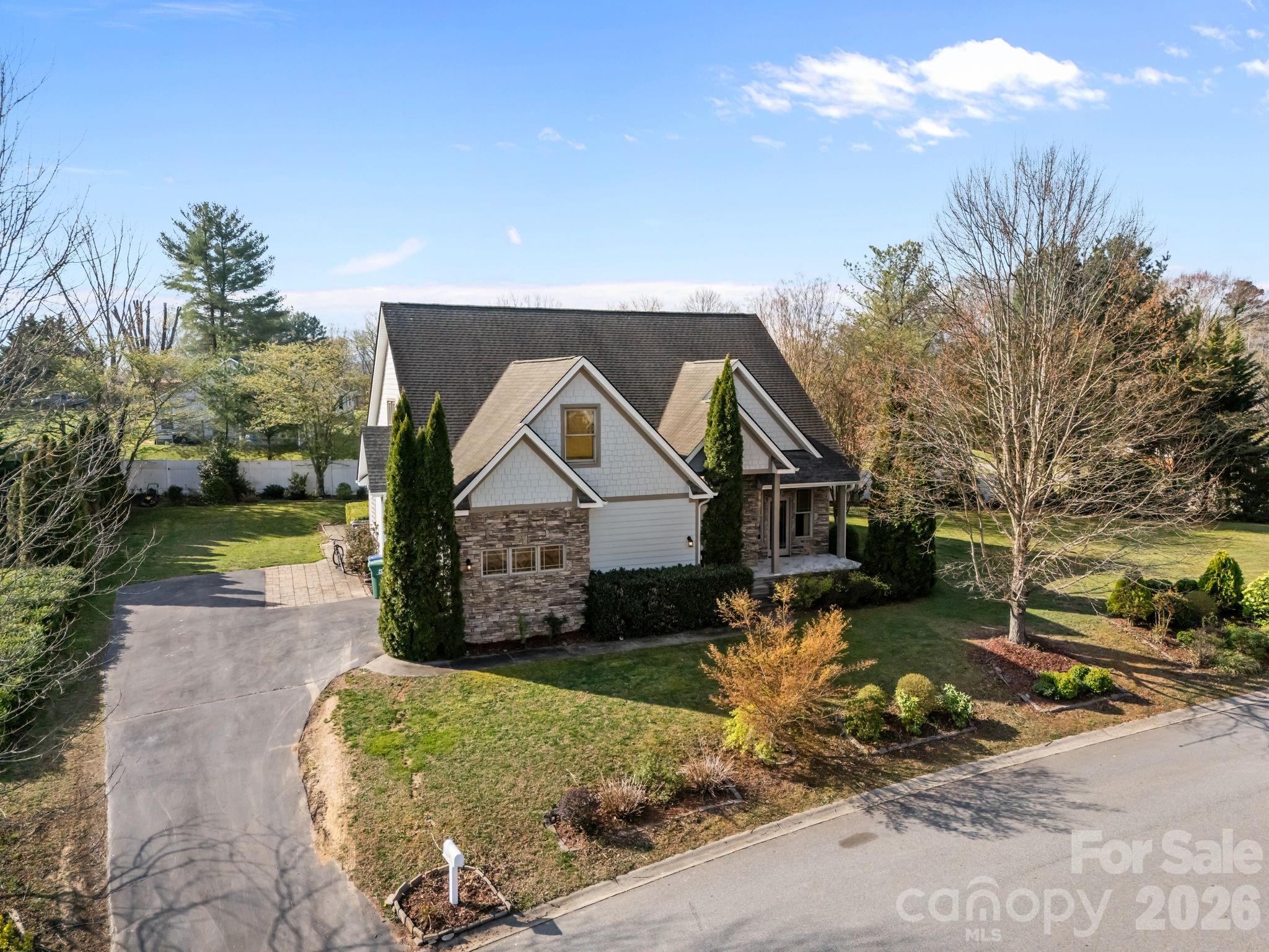 4 Amaretto Drive Candler NC 28715