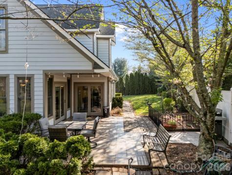 4 Amaretto Drive Candler NC 28715