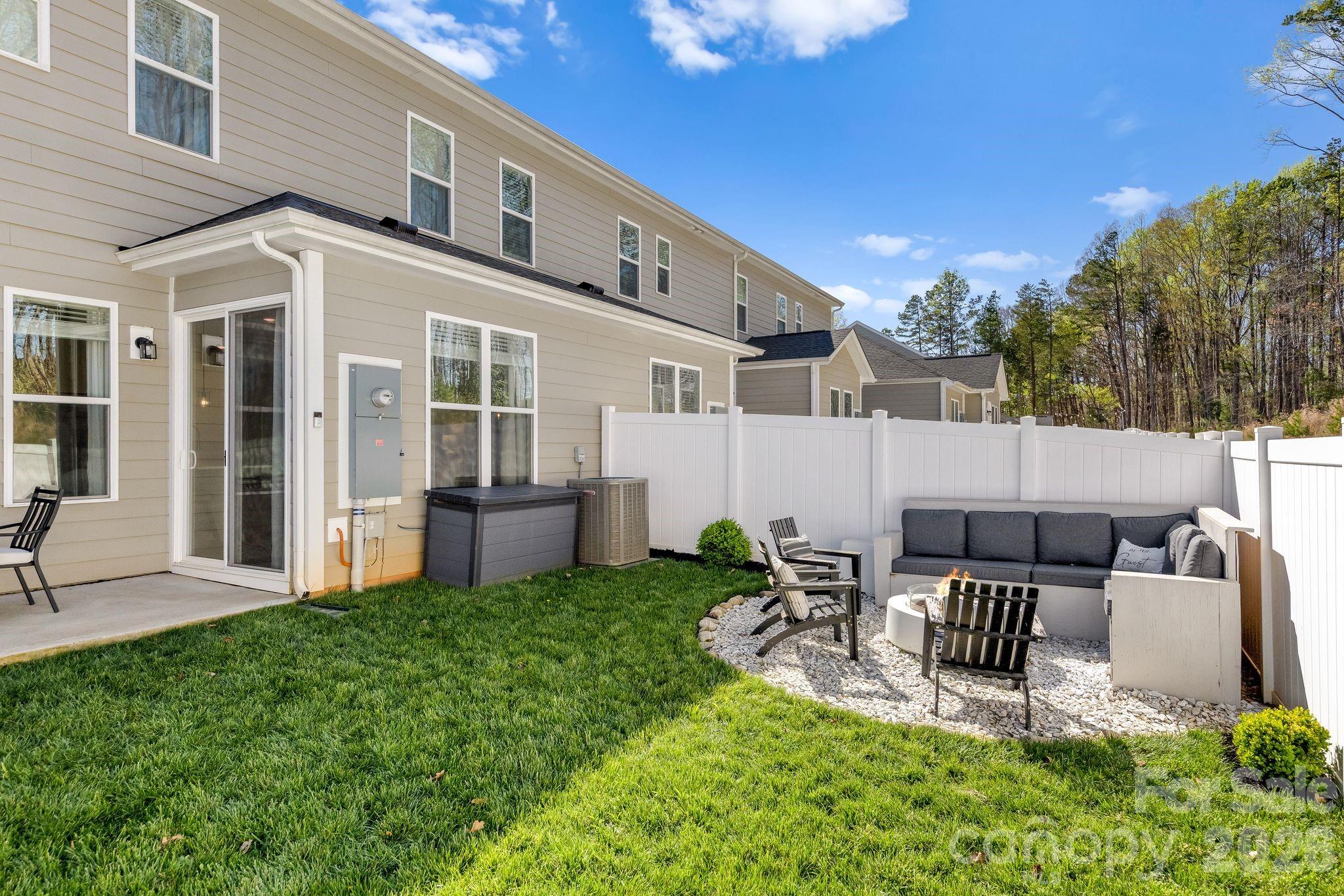8208 Merryvale Lane Charlotte NC 28214