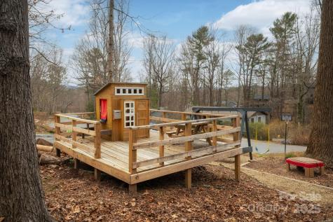 16 Mayfair Place Arden NC 28704