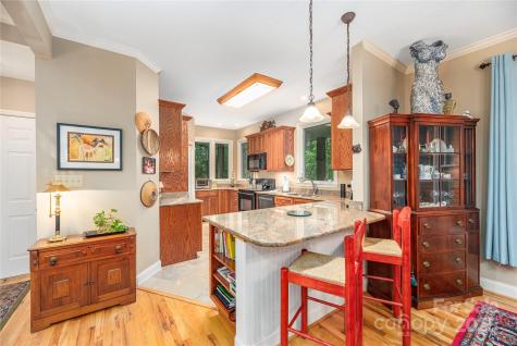 37 Wood Robin Lane Black Mountain NC 28711