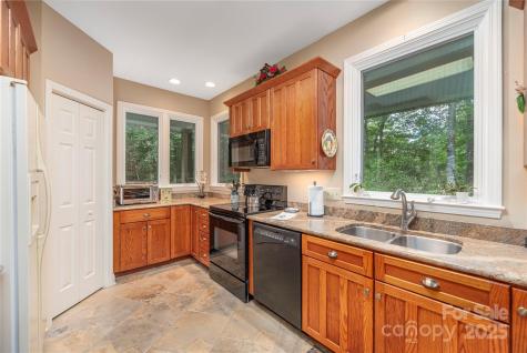 37 Wood Robin Lane Black Mountain NC 28711