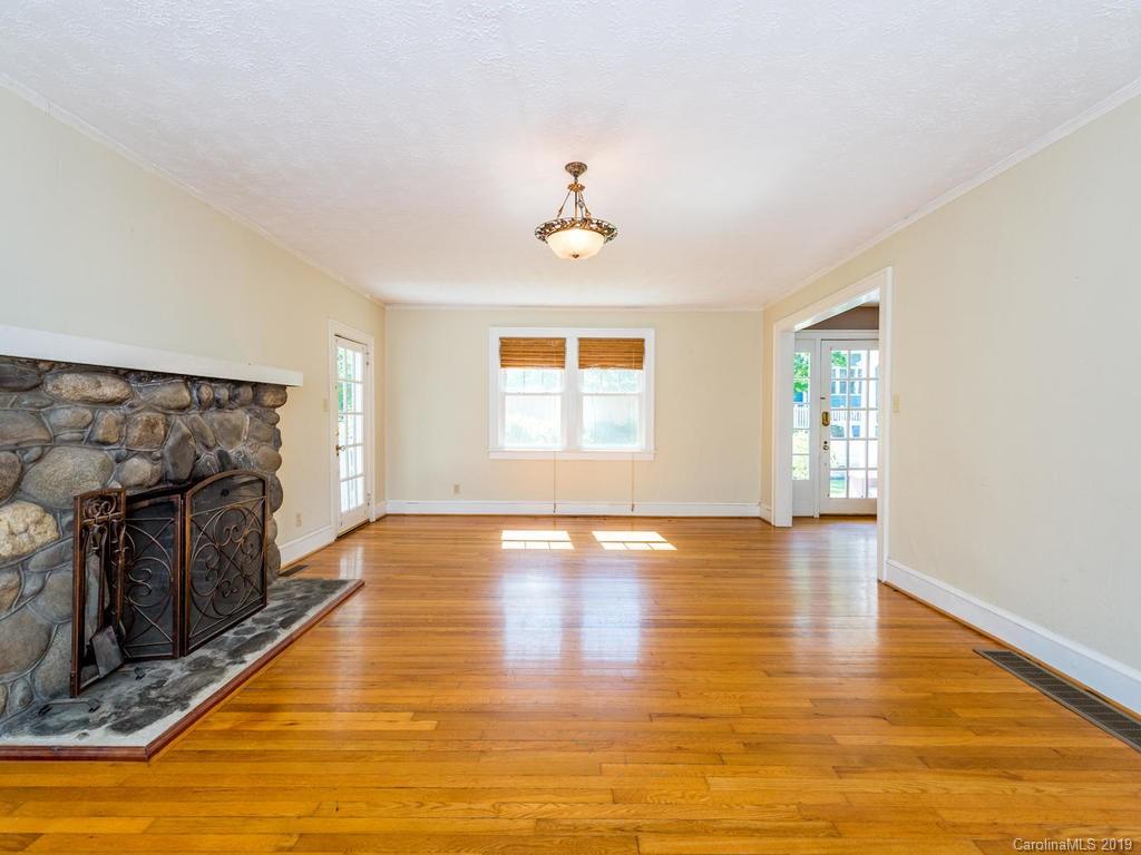9 Mount Vernon Circle Asheville NC 28804