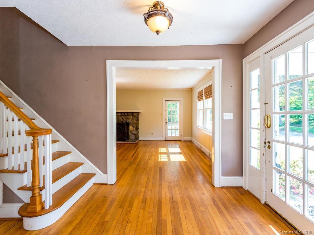 9 Mount Vernon Circle Asheville NC 28804