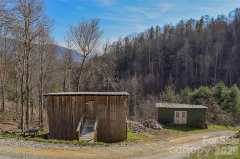 710 Greasy Creek Road Bakersville NC 28705